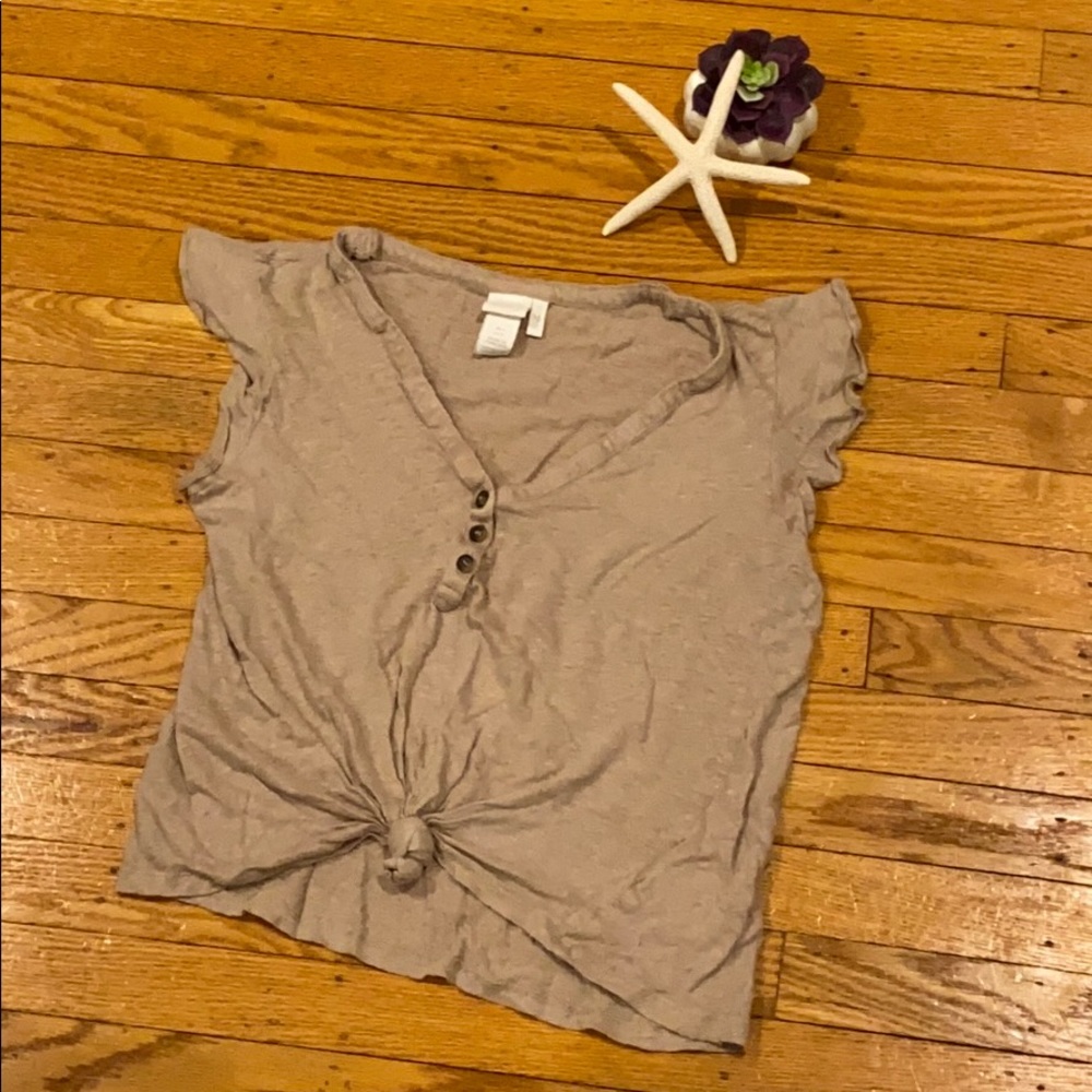Tan flutter sleeve